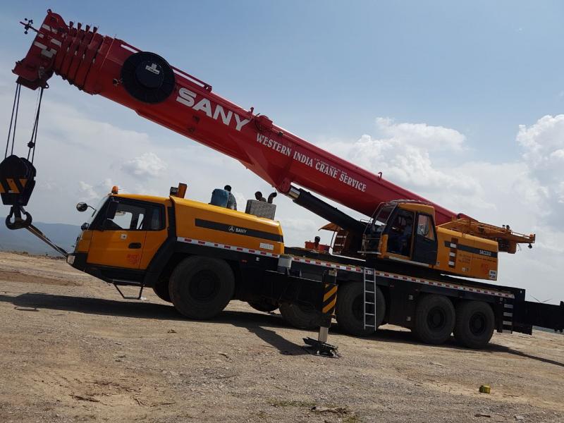 Boom Cranes On Hire