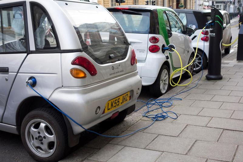 Electric Vehicles (On Road) Market