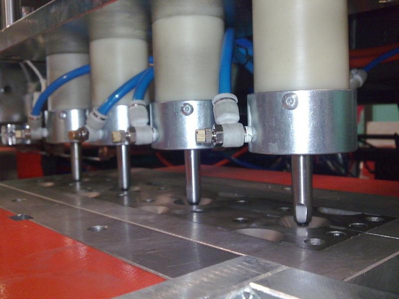 Extrusion Blow Molding Machines Market 