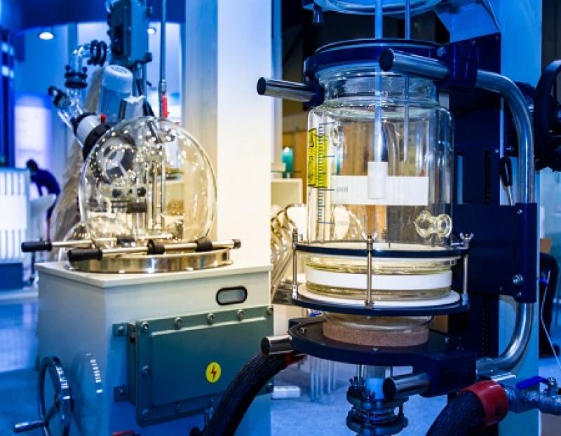 Genomics And Proteomics Reagents Kits and Analytical Instruments Market