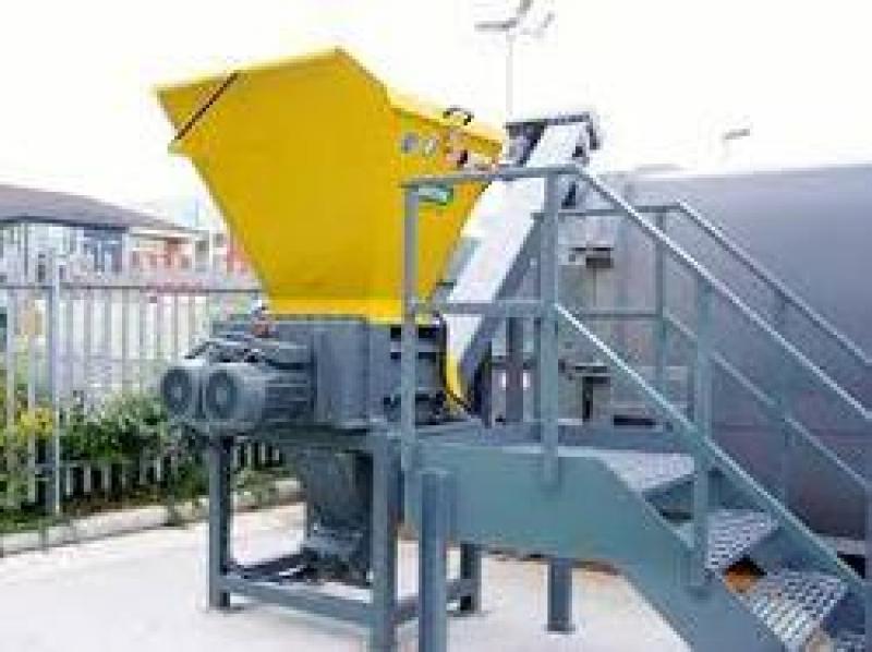 Industrial Shredder Machine