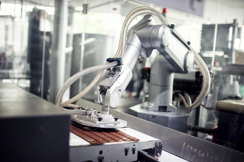 Industrial and Collaborative Robots Market