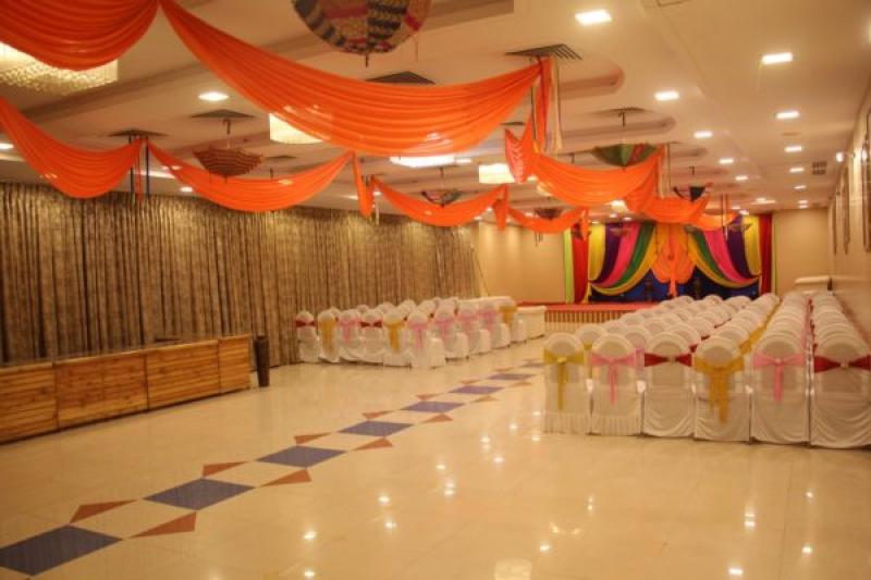 AC Banquet hall for 300 to 500 persons in Thane