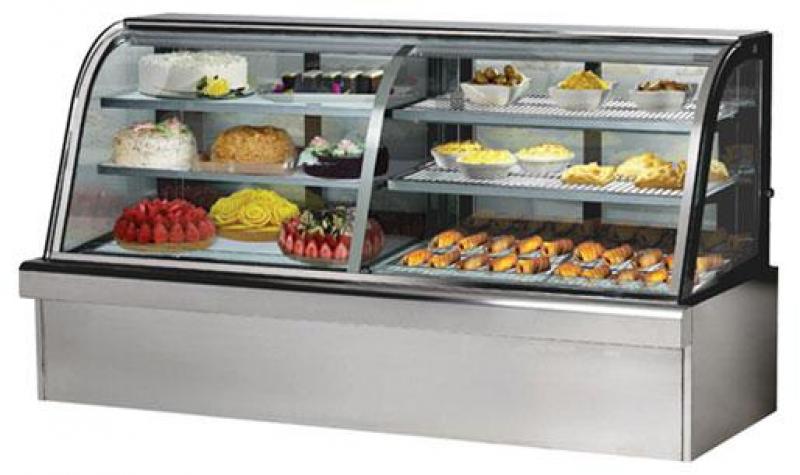 Refrigerated Display Cases Market