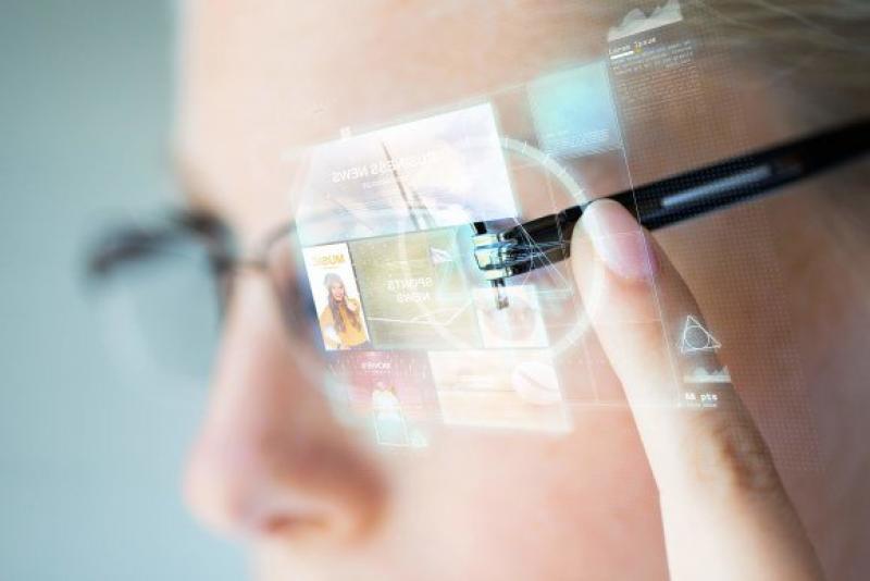 Smart Eyewear Technology 