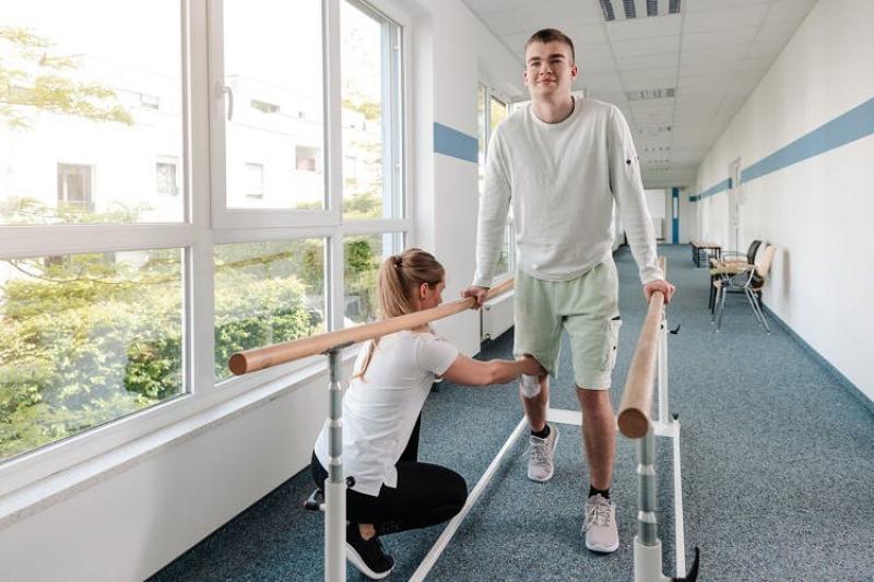 Spinal Cord Injury Therapeutics Market