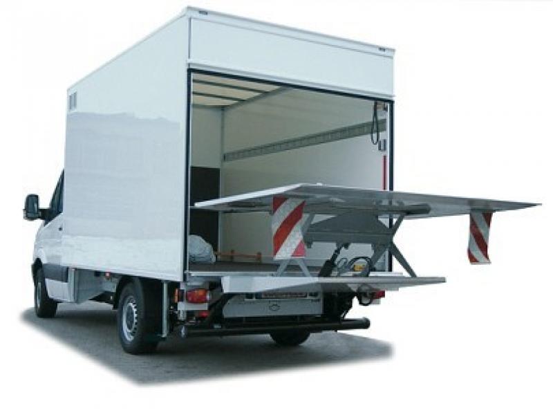  Tail Lift