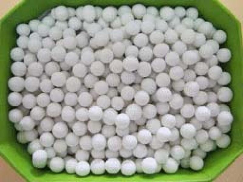 Water resistant silica gel 