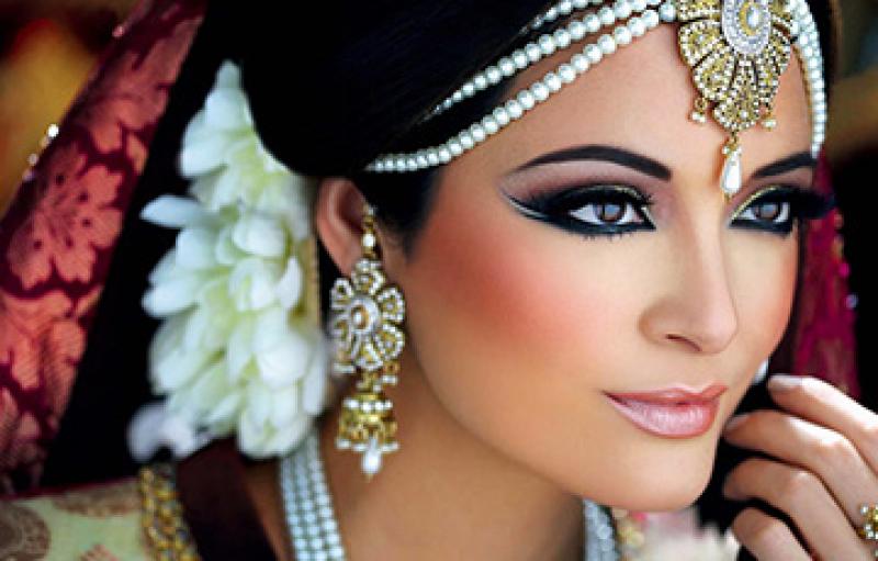 Best Bridal Makeup Artist in Kalkaji