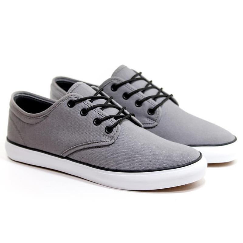 Sneakers Market 