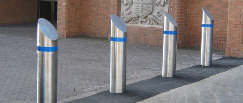 Bollards Market