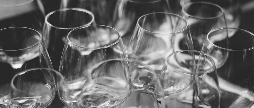  Crystalware and Glassware Market