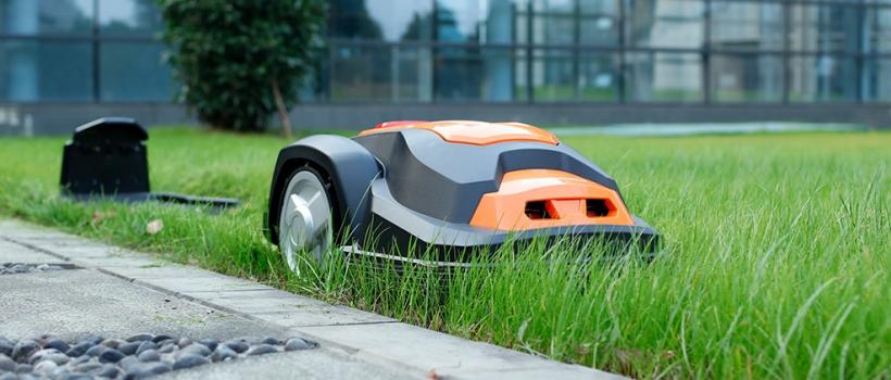 Robotic Lawn Mowers 