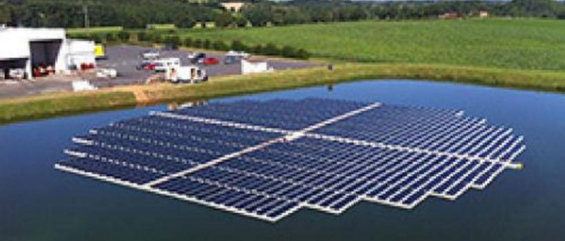 Tracking Floating Solar Panels 