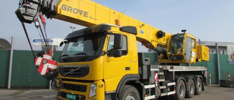 Wheeled Crane