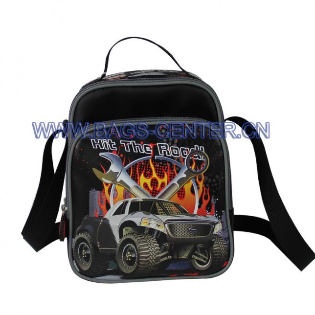 Rocking car collection lunch bag. This insulated lunch bag has two compartments, it perfectly combines the twill fabric with leather.