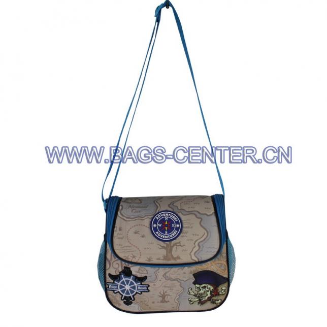 Pirate Exploration collection lunch bag. 420D integrates with Jacquard, smooth fabric beautify the printing. Thick Foam and PEVA keep foods warm for long time.