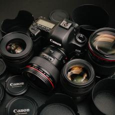 Digital SLR Camera in UK